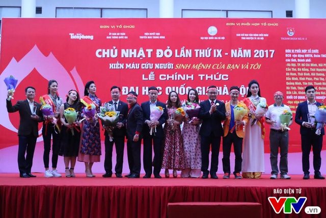 Hàng ngàn bạn trẻ hăng hái tham gia hiến máu tại ngày hội Chủ nhật Đỏ 2017 - Ảnh 1.