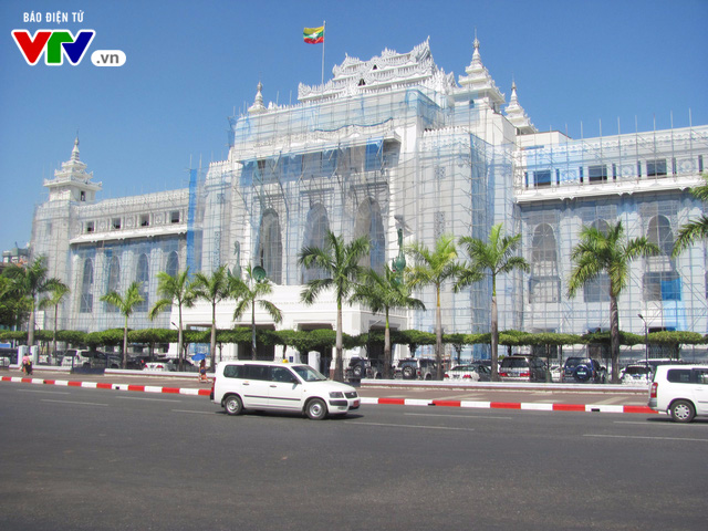 Cảnh giao thông tại Yangon (Myanmar) sau 10 năm cấm xe máy - Ảnh 4. Cảnh giao thông tại Yangon (Myanmar) sau 10 năm cấm xe máy - Ảnh 4.