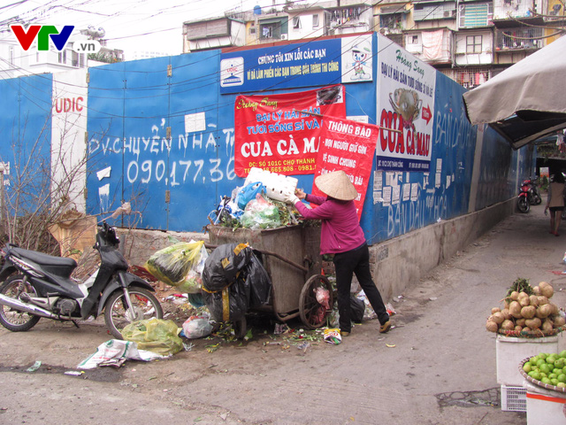 Vì sao rác bủa vây các khu dân cư Hà Nội? - Ảnh 4.