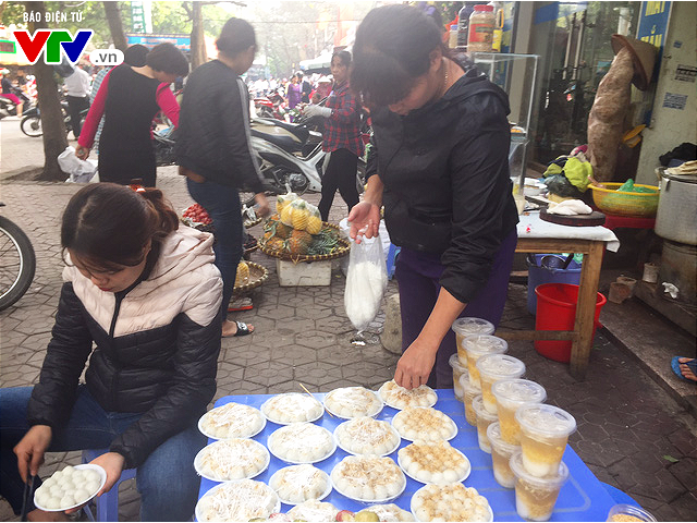 Bánh trôi, bánh chay cháy hàng ngày Tết Hàn thực - Ảnh 9.