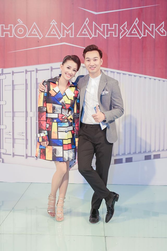 Quỳnh Chi của Thể thao 24/7 lột xác quyến rũ khi dẫn The Remix - Ảnh 28. Quỳnh Chi của Thể thao 24/7 lột xác quyến rũ khi dẫn The Remix - Ảnh 28.