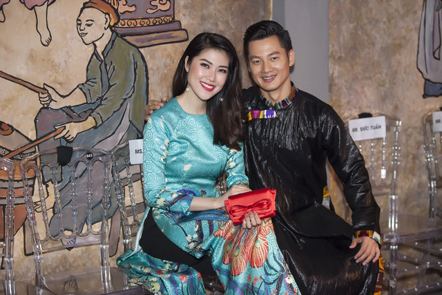 Á hậu Lệ Hằng, Diễm Hương kín đáo với áo dài xưa - Ảnh 6. Á hậu Lệ Hằng, Diễm Hương kín đáo với áo dài xưa - Ảnh 6.