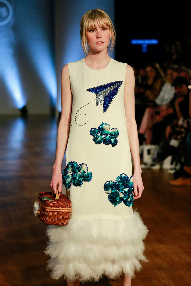 Túi mây cùng nhà thiết kế Việt lên sàn diễn Tuần lễ thời trang Paris - Ảnh 10. Túi mây cùng nhà thiết kế Việt lên sàn diễn Tuần lễ thời trang Paris - Ảnh 10.