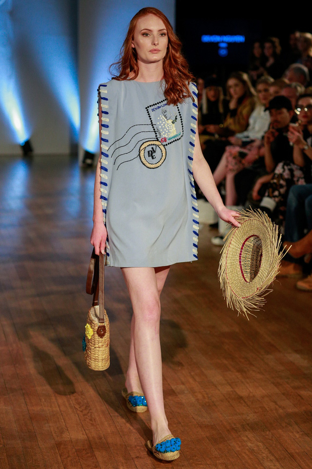 Túi mây cùng nhà thiết kế Việt lên sàn diễn Tuần lễ thời trang Paris - Ảnh 28. Túi mây cùng nhà thiết kế Việt lên sàn diễn Tuần lễ thời trang Paris - Ảnh 28.