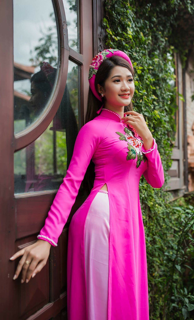Thiếu nữ Việt sinh ra để mặc áo dài - Ảnh 4. Thiếu nữ Việt sinh ra để mặc áo dài - Ảnh 4.