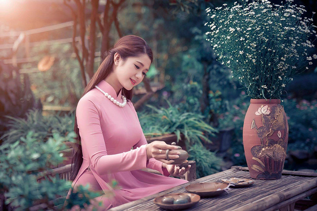 Thiếu nữ Việt sinh ra để mặc áo dài - Ảnh 24. Thiếu nữ Việt sinh ra để mặc áo dài - Ảnh 24.