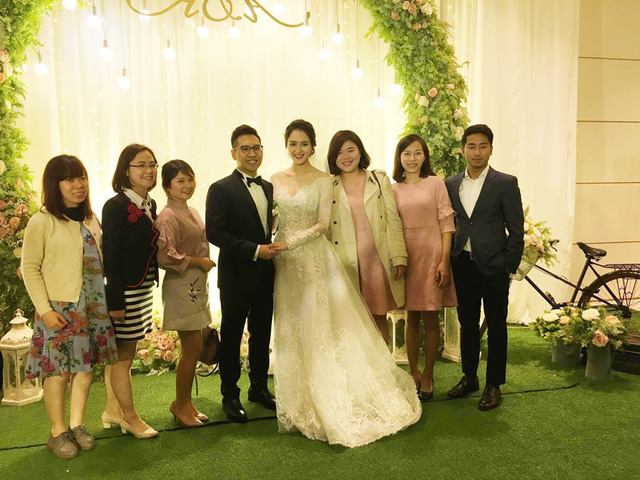 Loạt Á hậu Việt bí mật lên xe hoa - Ảnh 4. Loạt Á hậu Việt bí mật lên xe hoa - Ảnh 4.
