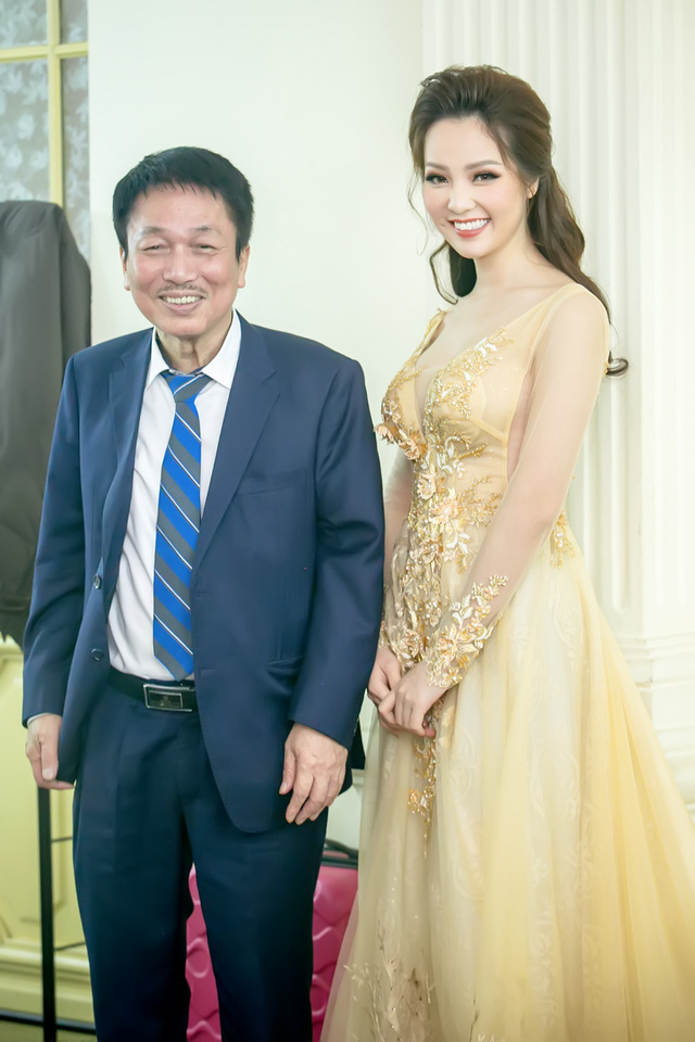 Á hậu Thụy Vân không muốn ồn ào showbiz xáo trộn tổ ấm - Ảnh 2. Á hậu Thụy Vân không muốn ồn ào showbiz xáo trộn tổ ấm - Ảnh 2.