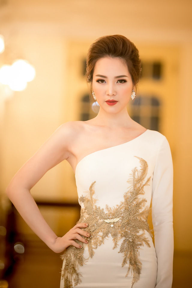 Á hậu Thụy Vân không muốn ồn ào showbiz xáo trộn tổ ấm - Ảnh 26. Á hậu Thụy Vân không muốn ồn ào showbiz xáo trộn tổ ấm - Ảnh 26.
