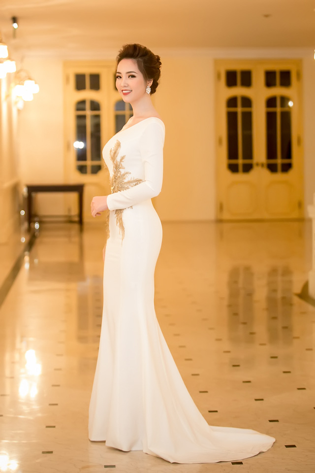 Á hậu Thụy Vân không muốn ồn ào showbiz xáo trộn tổ ấm - Ảnh 30. Á hậu Thụy Vân không muốn ồn ào showbiz xáo trộn tổ ấm - Ảnh 30.
