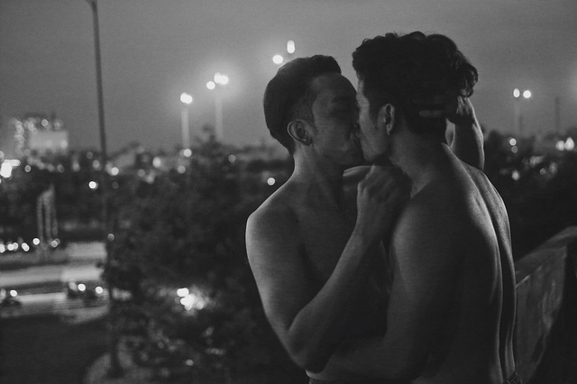 Hai hot boy của Vũ Ngọc Đãng gây “sốc” với nụ hôn đồng tính - Ảnh 12.