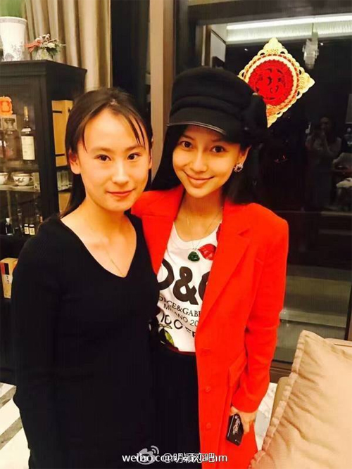 Lộ ảnh Angelababy thời đen nhẻm, mặt vuông vức - Ảnh 20. Lộ ảnh Angelababy thời đen nhẻm, mặt vuông vức - Ảnh 20.
