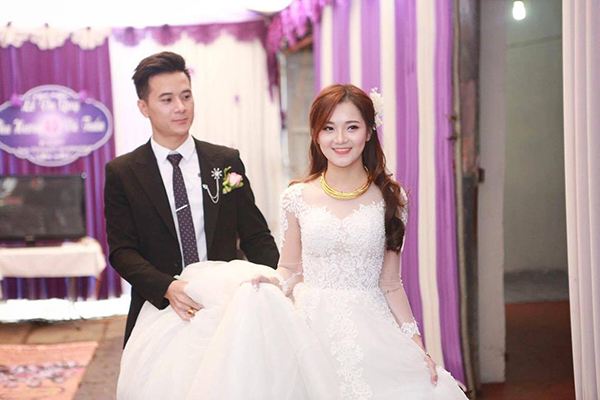 &ldquo;Hot girl d&acirc;n tộc&rdquo; Thu Hương đẹp rạng ngời trong ng&agrave;y cưới - Ảnh 10.