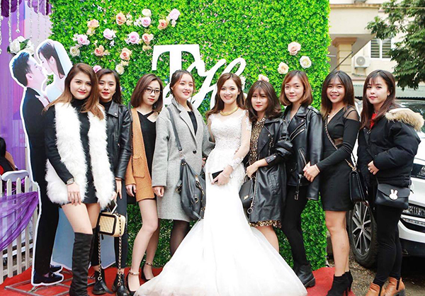 &ldquo;Hot girl d&acirc;n tộc&rdquo; Thu Hương đẹp rạng ngời trong ng&agrave;y cưới - Ảnh 14.