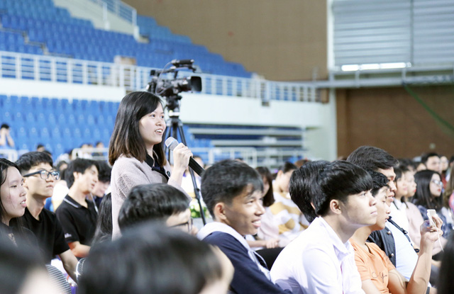 Trần H&ugrave;ng John: Sợ con mắc sai lầm, nhiều phụ huynh quyết lu&ocirc;n tất cả - Ảnh 2.