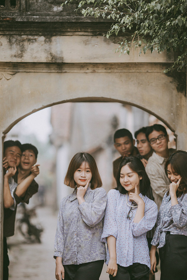 Bộ ảnh kỷ yếu như thời bao cấp của sinh viên Hà Nội gây sốt mạng - Ảnh 22. Bộ ảnh kỷ yếu như thời bao cấp của sinh viên Hà Nội gây sốt mạng - Ảnh 22.
