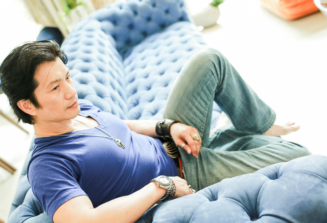 Bebe Phạm - Dustin Nguyễn &ldquo;khoe&rdquo; hạnh ph&uacute;c trong tổ ấm sang trọng bậc nhất S&agrave;i G&ograve;n - Ảnh 2.