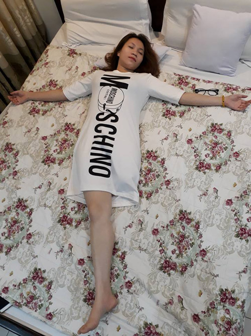 Gặp c&ocirc; g&aacute;i một ch&acirc;n xứ Thanh đang khiến d&acirc;n mạng x&ocirc;n xao - Ảnh 12.