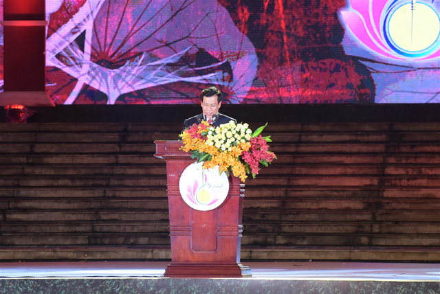 Khai mạc Festival Đờn ca tài tử lần II: Đêm tôn vinh “báu vật phương Nam” - Ảnh 6. Khai mạc Festival Đờn ca tài tử lần II: Đêm tôn vinh “báu vật phương Nam” - Ảnh 6.