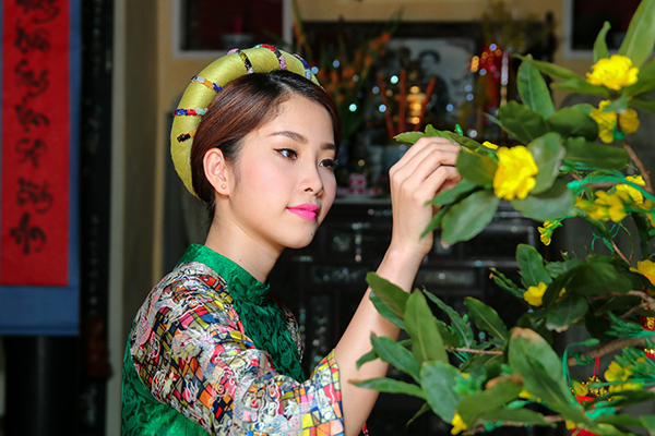 Vì sao Hoa hậu, Á hậu lấn sân ca hát thường thất bại? - Ảnh 4. Vì sao Hoa hậu, Á hậu lấn sân ca hát thường thất bại? - Ảnh 4.