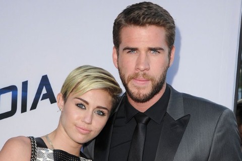 Tom Cruise từng giả vờ nhảy cẫng lên khi nói đang yêu Katie Holmes - Ảnh 7.