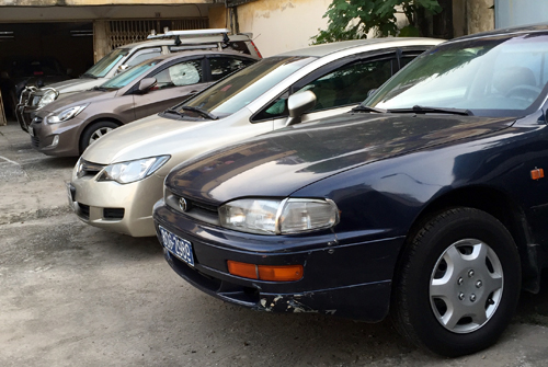Xử phạt lái xe biển xanh của Bộ Y tế đi ngược chiều trên cầu Nhật Tân - Ảnh 1.