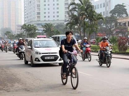 Bắc Bộ trưa chiều trời nắng, Nam Bộ đề phòng tố lốc - Ảnh 1. Bắc Bộ trưa chiều trời nắng, Nam Bộ đề phòng tố lốc - Ảnh 1.