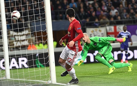 Man United sống nhờ Mkhitaryan ở Europa League - Ảnh 1.