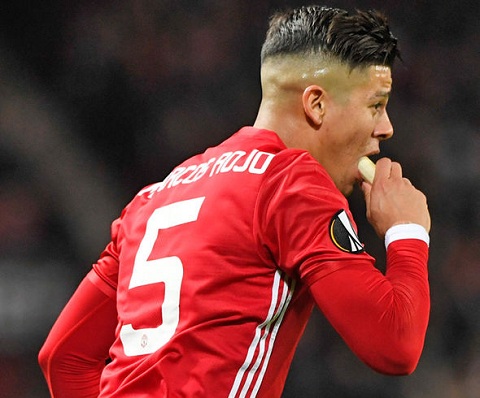 Mourinho: Cho Rojo ăn chuối trên sân chẳng có gì đáng cười cả - Ảnh 1.