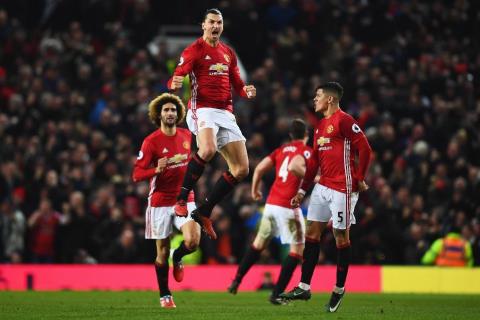 Ngăn cản Ibrahimovic ghi bàn lúc này là rất khó - Ảnh 1.