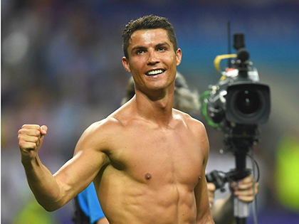 Ronaldo: Tôi vẫn là số 1, dù nhiều người ghen ghét - Ảnh 2.