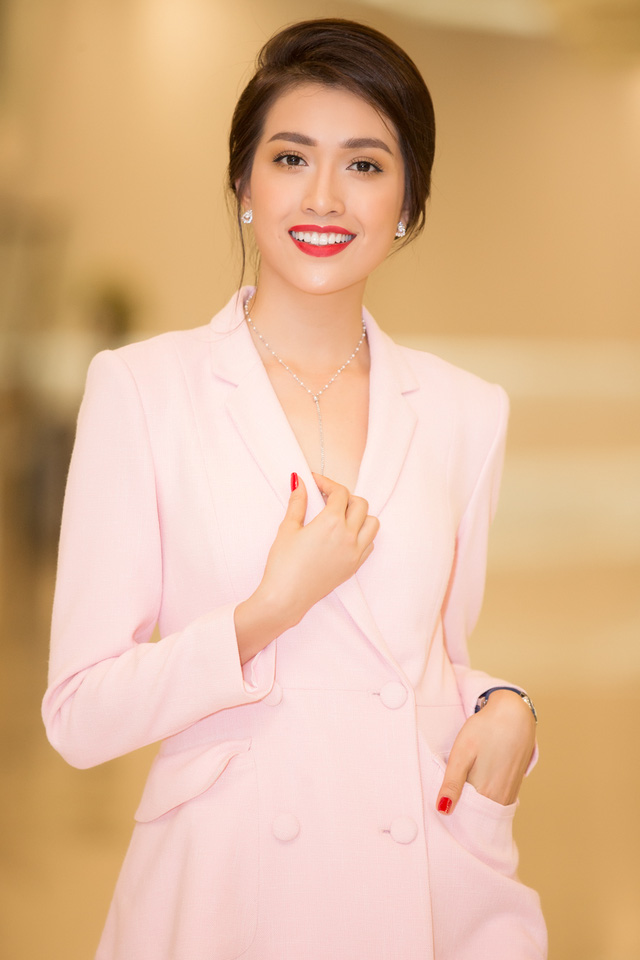 Trương Thị May làm vedette, Lệ Hằng ngọt ngào mừng ngày Quốc tế Thiếu nhi - Ảnh 12. Trương Thị May làm vedette, Lệ Hằng ngọt ngào mừng ngày Quốc tế Thiếu nhi - Ảnh 12.