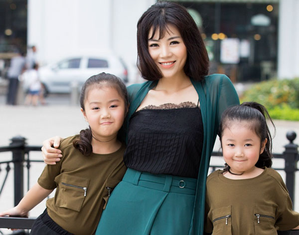 &ldquo;&Aacute;i nữ&rdquo; &ocirc;ng tr&ugrave;m Phan Qu&acirc;n phim &ldquo;Người ph&aacute;n xử&rdquo; khoe con g&aacute;i - Ảnh 20.