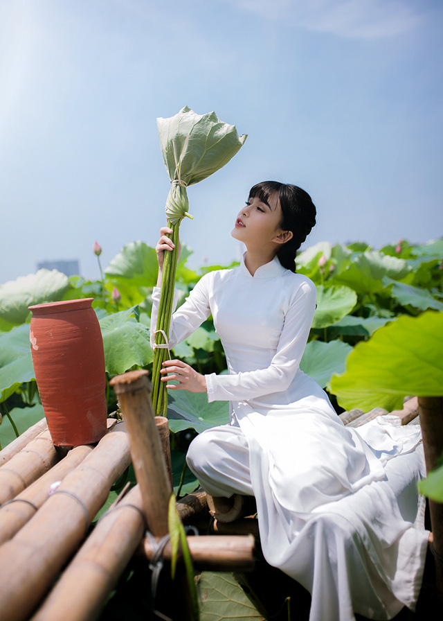 Nữ sinh Bưu chính viễn thông thích đọc sách, yêu hoa sen - Ảnh 16. Nữ sinh Bưu chính viễn thông thích đọc sách, yêu hoa sen - Ảnh 16.