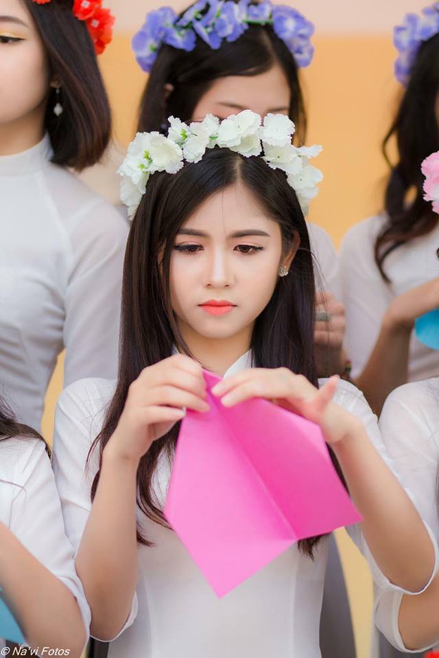 Hot girl mắt lác xinh đẹp như búp bê ngày tốt nghiệp cấp 3 - Ảnh 16. Hot girl mắt lác xinh đẹp như búp bê ngày tốt nghiệp cấp 3 - Ảnh 16.