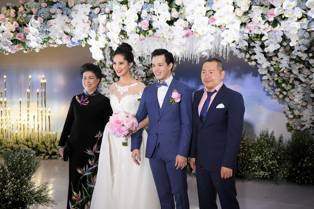 “Người đẹp yêu thích” bí mật làm đám cưới xa hoa - Ảnh 16.