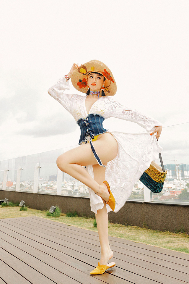 Angela Phương Trinh khoe v&ograve;ng 3 gợi cảm qua bộ h&igrave;nh bikini n&oacute;ng bỏng - Ảnh 14.