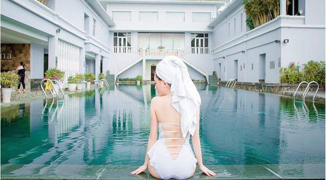 Hot girl Ivy khoe thân hình “đồng hồ cát” nóng bỏng bên hồ bơi - Ảnh 6.