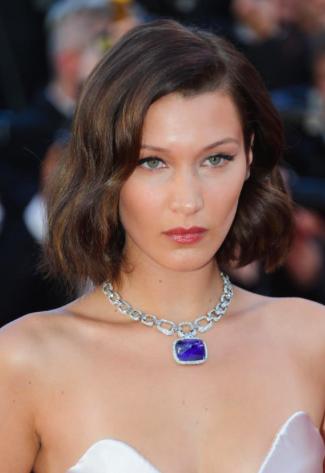 &ldquo;Sao&rdquo; v&agrave; những m&agrave;n khoe trang sức khủng - Ảnh 2.