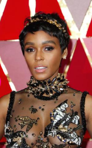 &ldquo;Sao&rdquo; v&agrave; những m&agrave;n khoe trang sức khủng - Ảnh 38.