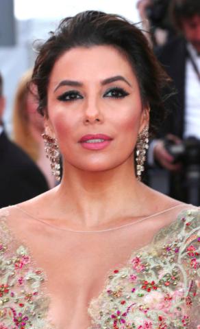 &ldquo;Sao&rdquo; v&agrave; những m&agrave;n khoe trang sức khủng - Ảnh 40.