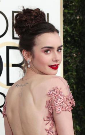 &ldquo;Sao&rdquo; v&agrave; những m&agrave;n khoe trang sức khủng - Ảnh 46.