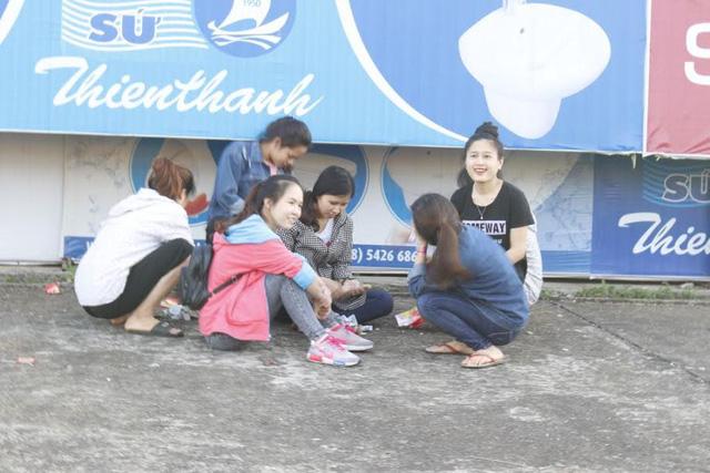 Tác giả màn ra mắt sách “rải tiền” từ khinh khí cầu xin lỗi độc giả - Ảnh 10.