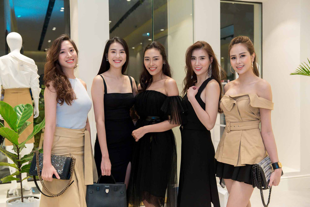 Hoa hậu Sella Trương &ldquo;đụng h&agrave;ng&rdquo; với &ldquo;mỹ nh&acirc;n VTV&rdquo; T&uacute; Anh - Ảnh 14.