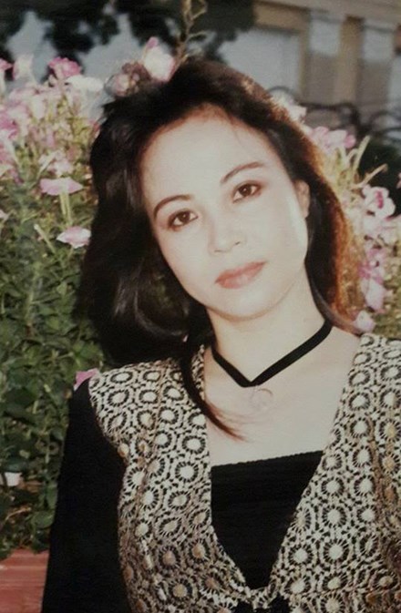 Nhan sắc khuynh thành thời trẻ của vợ ông trùm Phan Quân Người phán xử - Ảnh 27. Nhan sắc khuynh thành thời trẻ của vợ ông trùm Phan Quân Người phán xử - Ảnh 27.