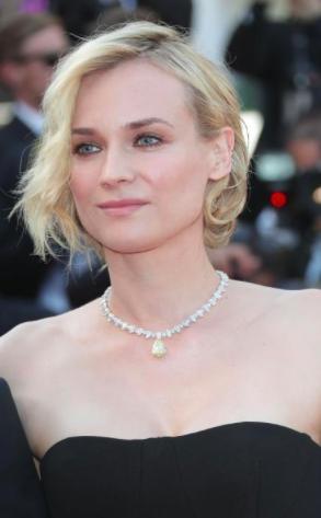 Những m&agrave;n đọ trang sức si&ecirc;u &ldquo;khủng&rdquo; của c&aacute;c sao - Ảnh 12.