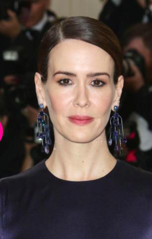 Những m&agrave;n đọ trang sức si&ecirc;u &ldquo;khủng&rdquo; của c&aacute;c sao - Ảnh 20.