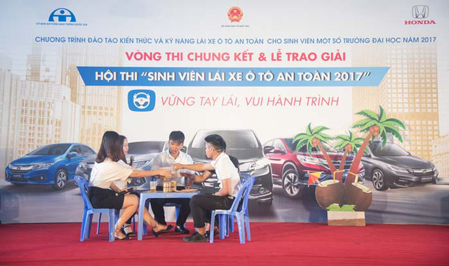 Vòng chung kết hội thi sinh viên lái xe ô tô an toàn năm 2017 - Ảnh 10.