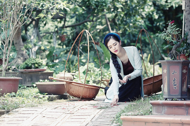 Hot girl H&agrave; Min &ldquo;h&oacute;a th&acirc;n&rdquo; ấn tượng th&agrave;nh c&ocirc; Tấm y&ecirc;u kiều - Ảnh 14.