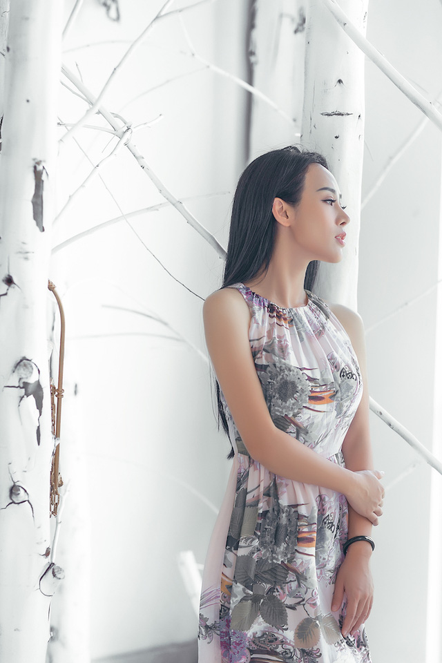 Nhan sắc “gái ba con” xinh như hoa hậu của bà xã nghệ sĩ Việt Hoàn - Ảnh 6. Nhan sắc “gái ba con” xinh như hoa hậu của bà xã nghệ sĩ Việt Hoàn - Ảnh 6.